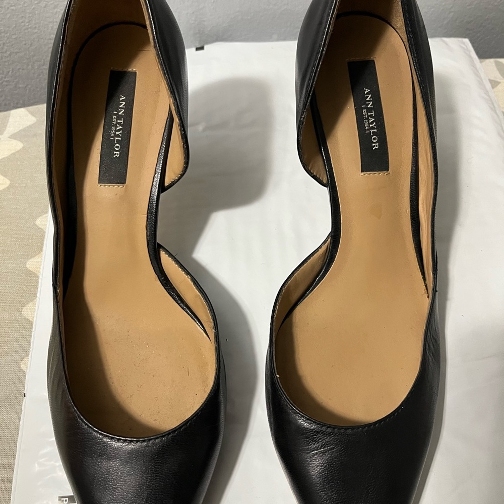 Ann Taylor pumps